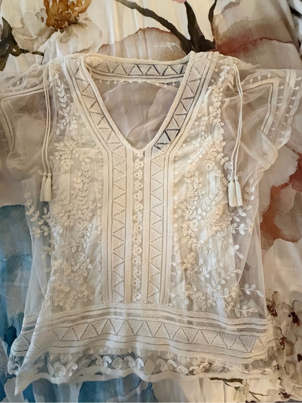White House Black Market Off-White/Cream Embroidered Sheer Blouse w/ Cami EUC